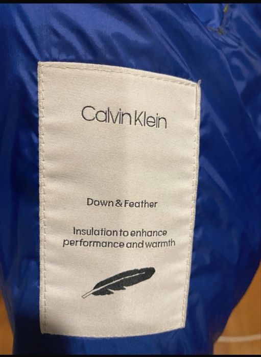 Blusão de Penas Calvin Klein