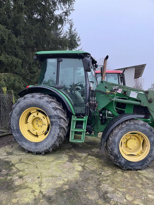 Sprzedam ciągnik John Deere 6100D