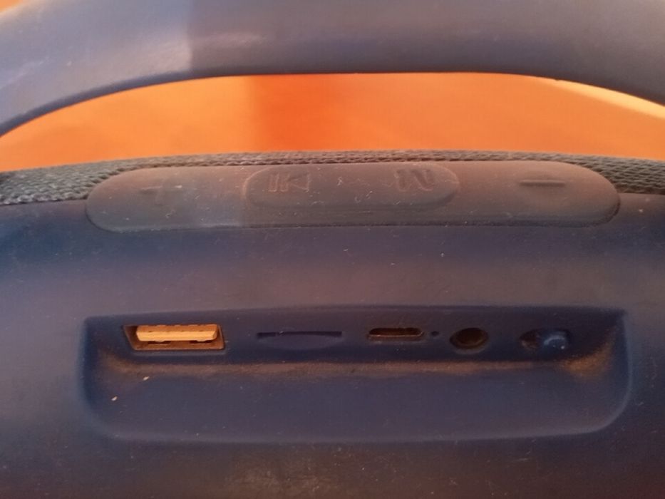 Продам колонка JBL mini