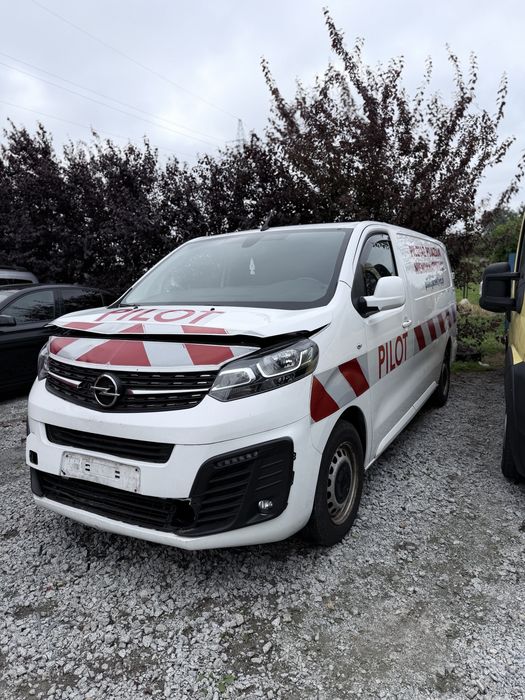 Opel vivaro salon pl 2.0 150koni zadbany vat23% cena brutto