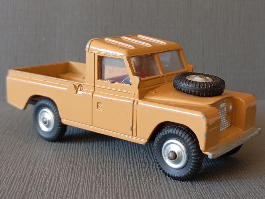 Corgi Toys Land Rover 109" W.B.