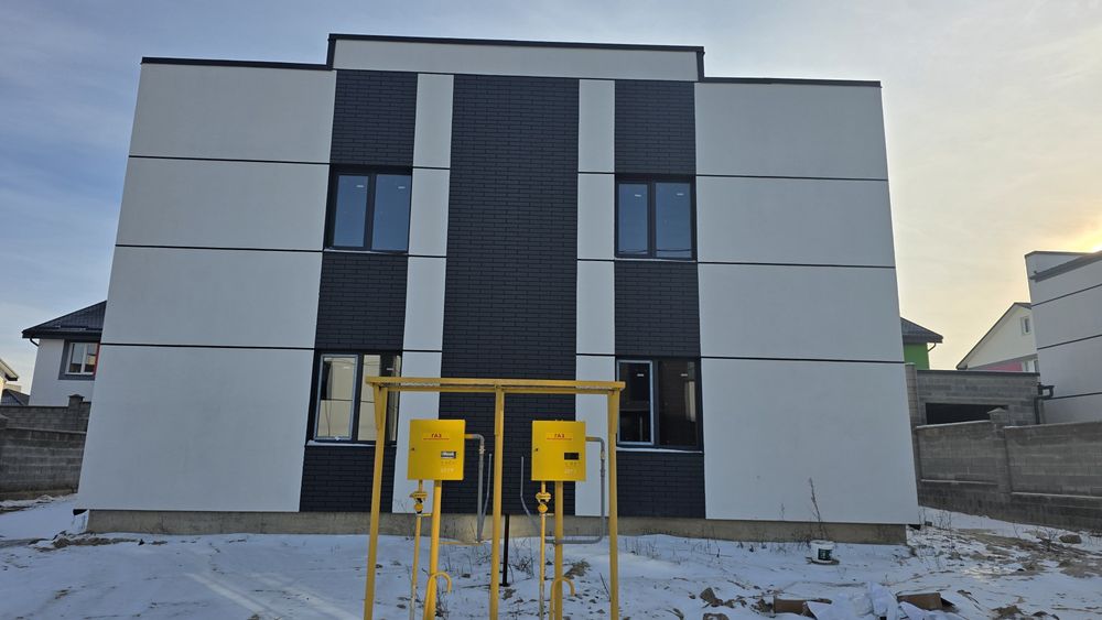 Продаж будинку двояну з ділянкою