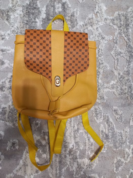 Рюкзак для дівчинки