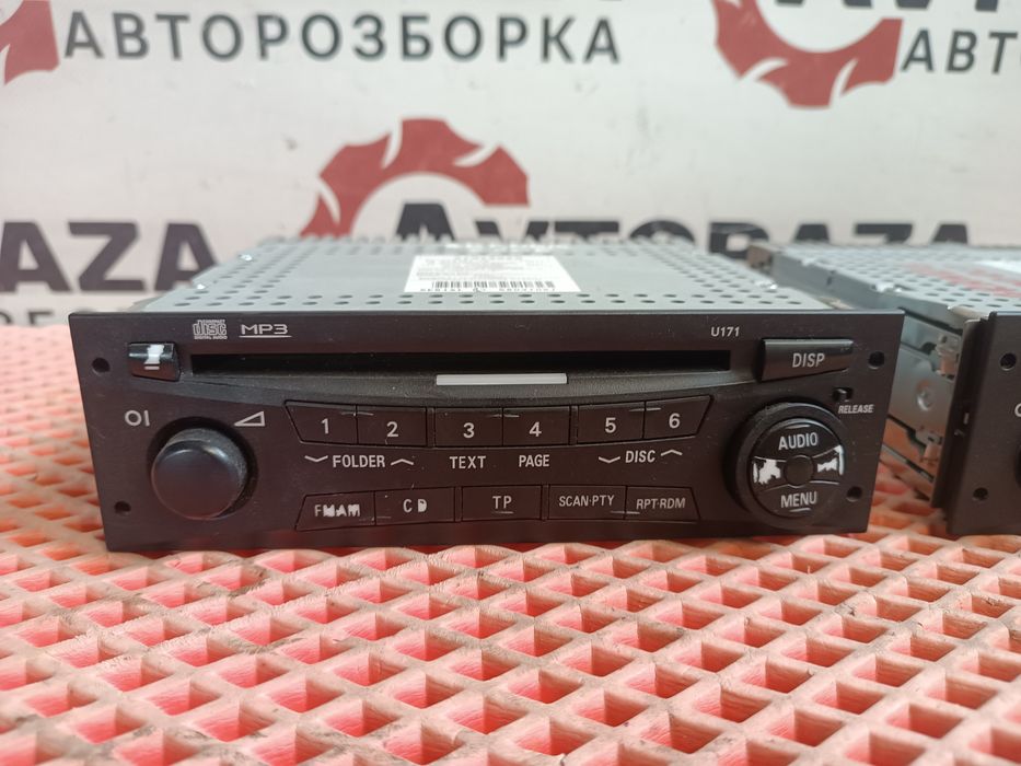 Штатна магнітола Mitsubishi Grandis 8701A080 Магнитофон Грандис
