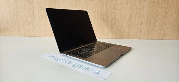 Macbook Pro A1989 i7-8559U 16GB RAM DDR4 512GB SSD Teclado EN Int
