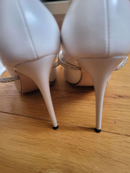 Туфлі весільні білі