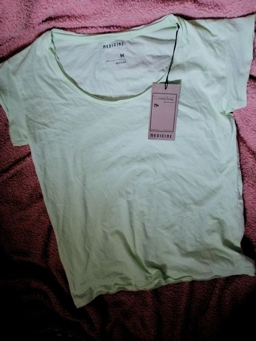 MEDiCiNE  bluzka koszulka t-shirt Z surowymi brzegami. Basic. BAWEŁNA!