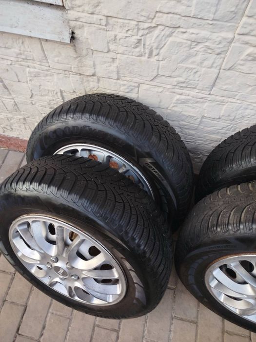 Шини зимові з дисками 195/65R15
