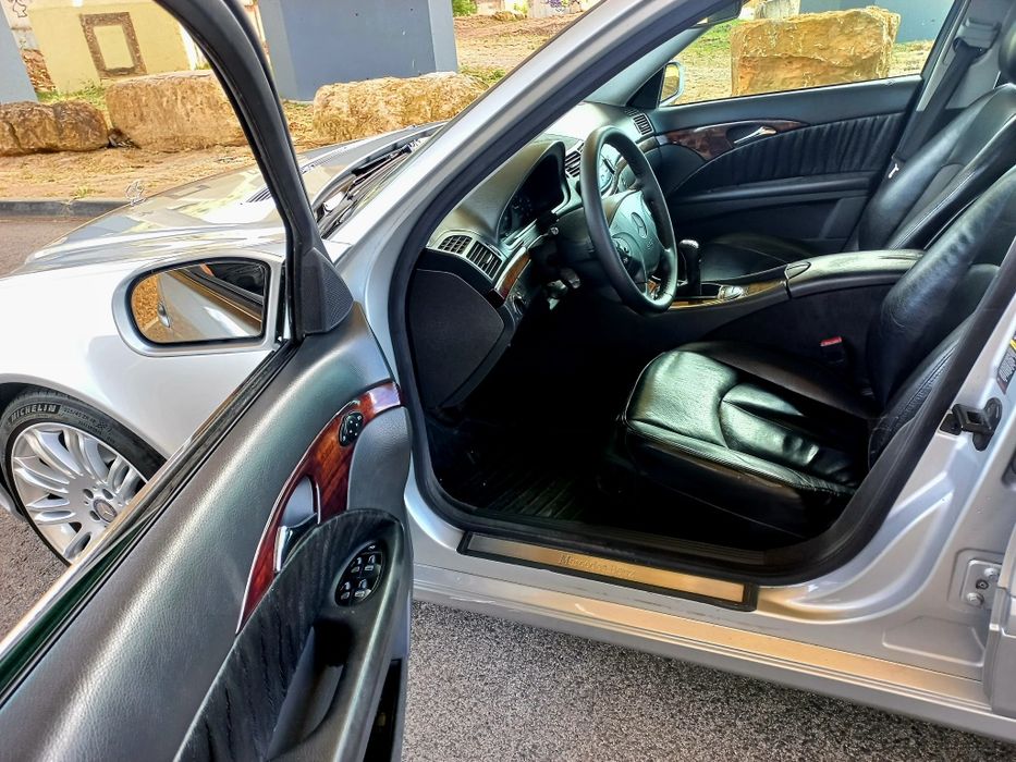Mercedes-Benz E 220 — fotografia 5