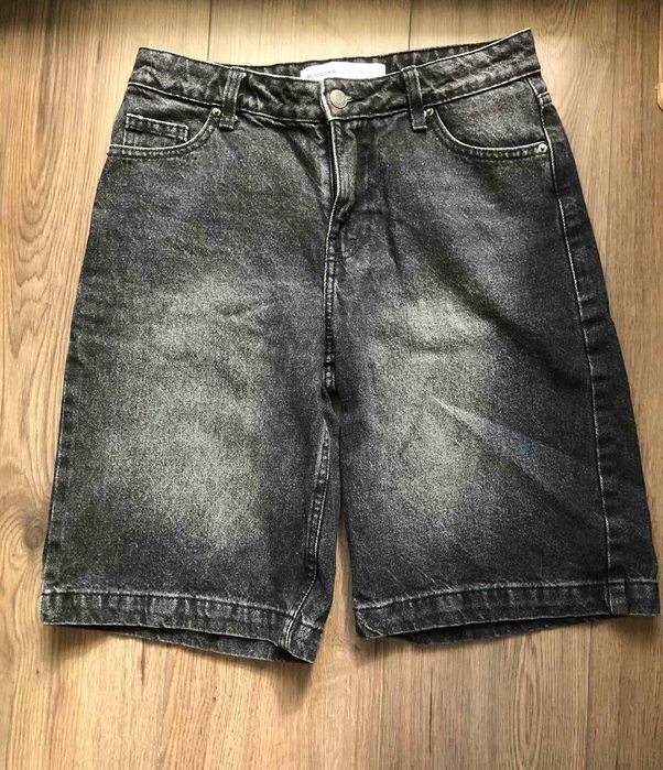 Чорні шорти bershka baggy