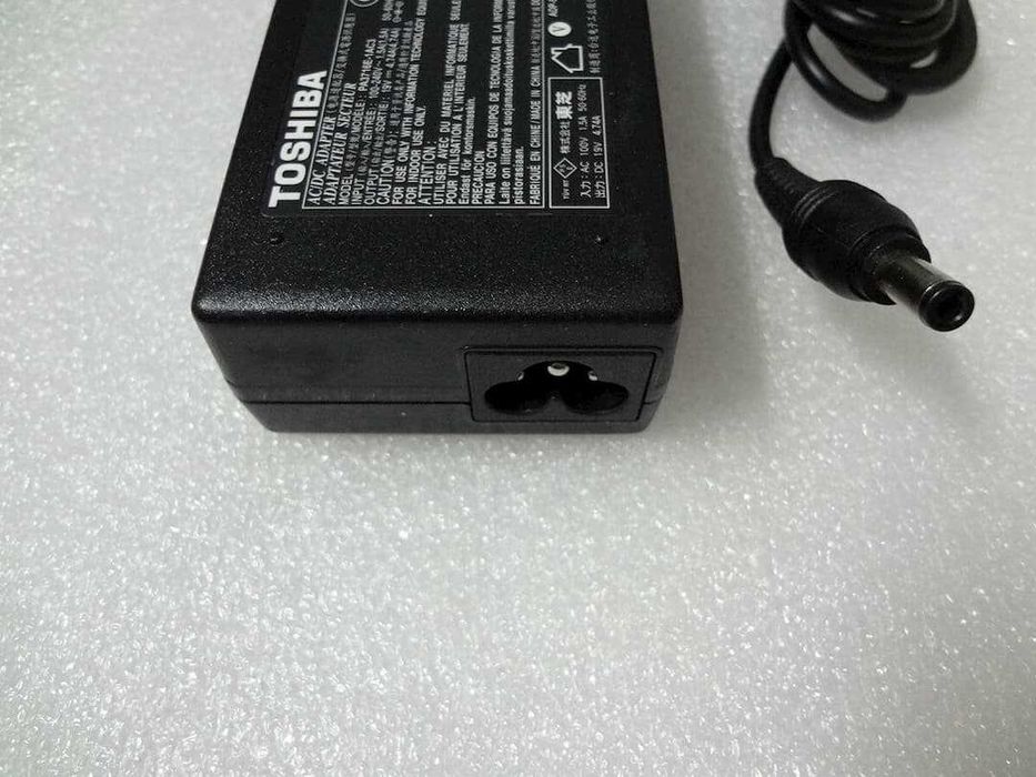 Carregador Toshiba PA3716E-1AC3