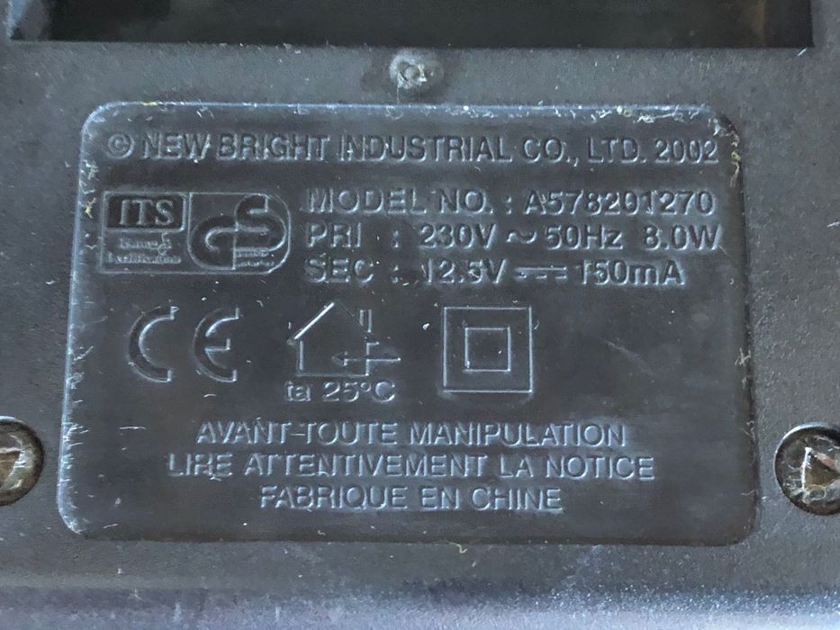 Зарядное устройство New Bright аккумулятора 9,6 вольт для машинок на радиоуправлении