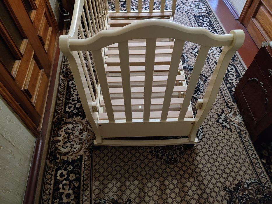 Дитяче ліжко з шухлядою