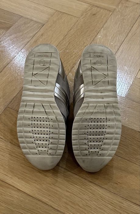 Кросівки Geox розмір 35.5.