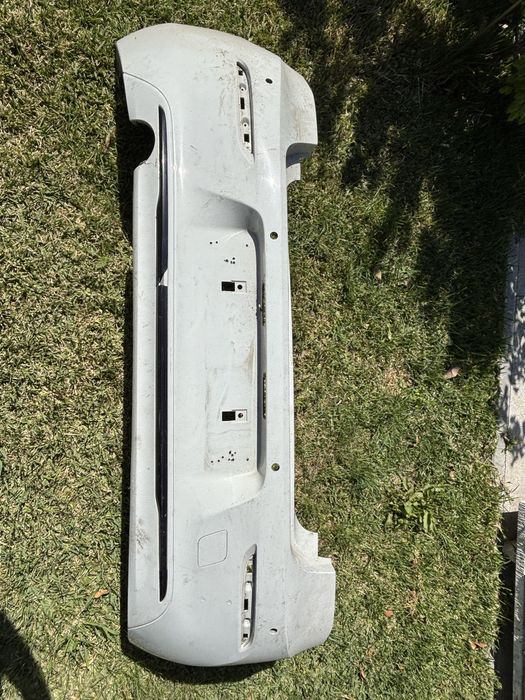 Parachoques serie 1 f20 lci