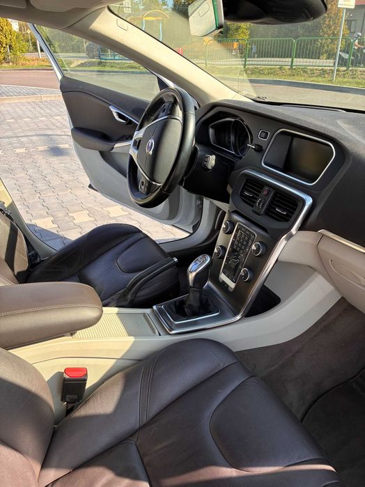 Volvo V40 1.6 HDi D2  2012  Summum