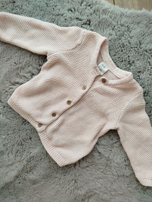 Śliczny ażurowy sweterek H&M 68 pudrowy róż