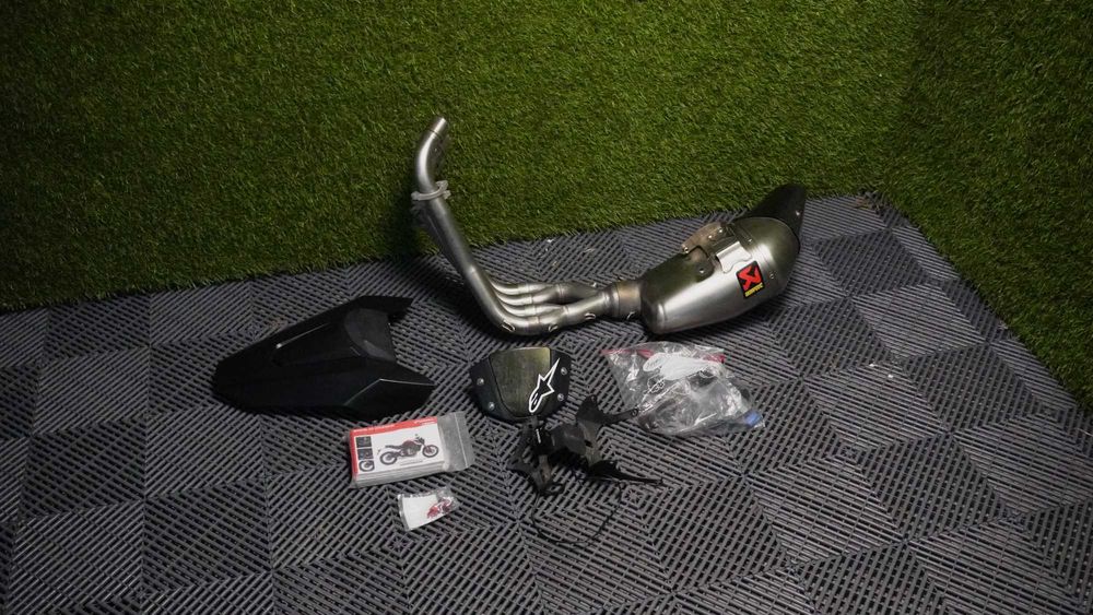 CB650R 2022 10.000 Kms! AKRAPOVIČ