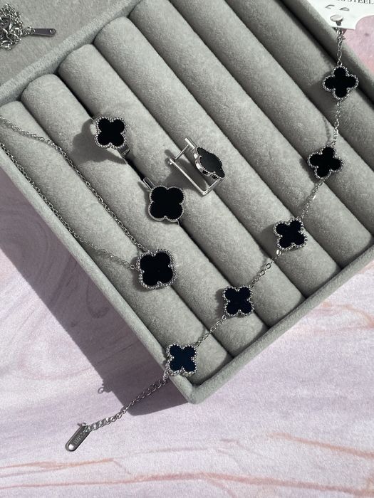 Комплект Клевер чорна емаль в сріблі
