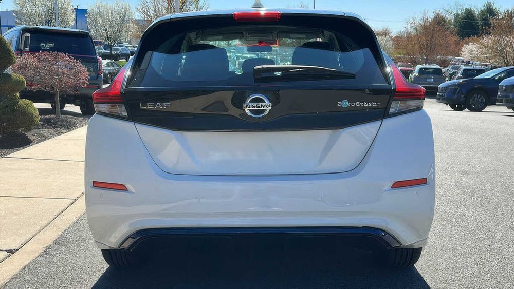 Nissan Leaf Plus      2023