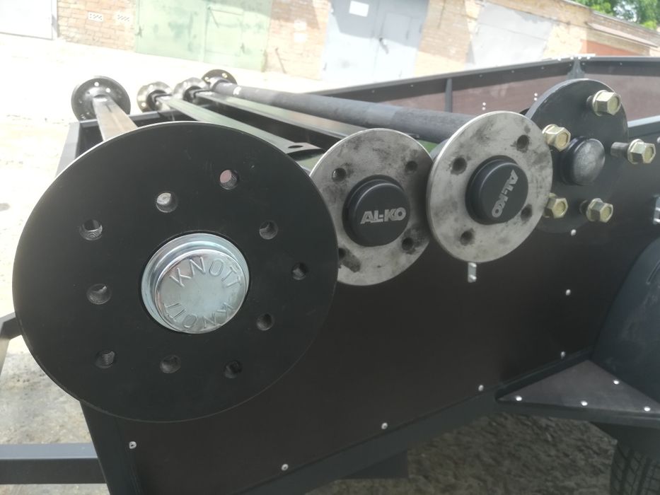 АКЦИЯ! Ось на прицеп Германия Мерс, Волга, Ваз, Бмв, AL-KO KNOTT