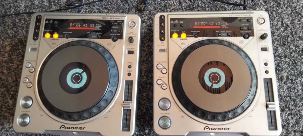 Pioneer CDJ 800 mk2