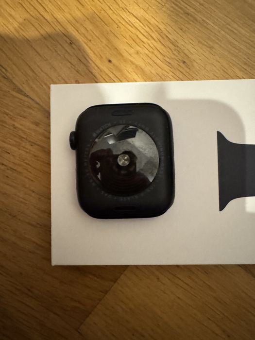 Apple Watch SE Midnight Aluminium 44 MM series 9