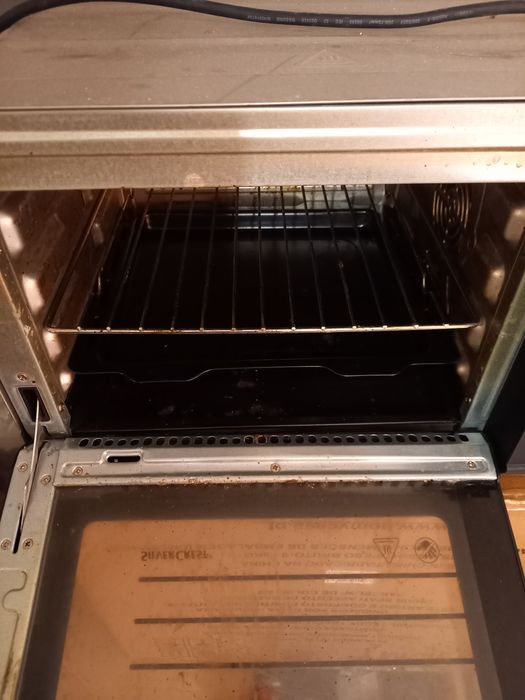 Forno elétrico em bom estado