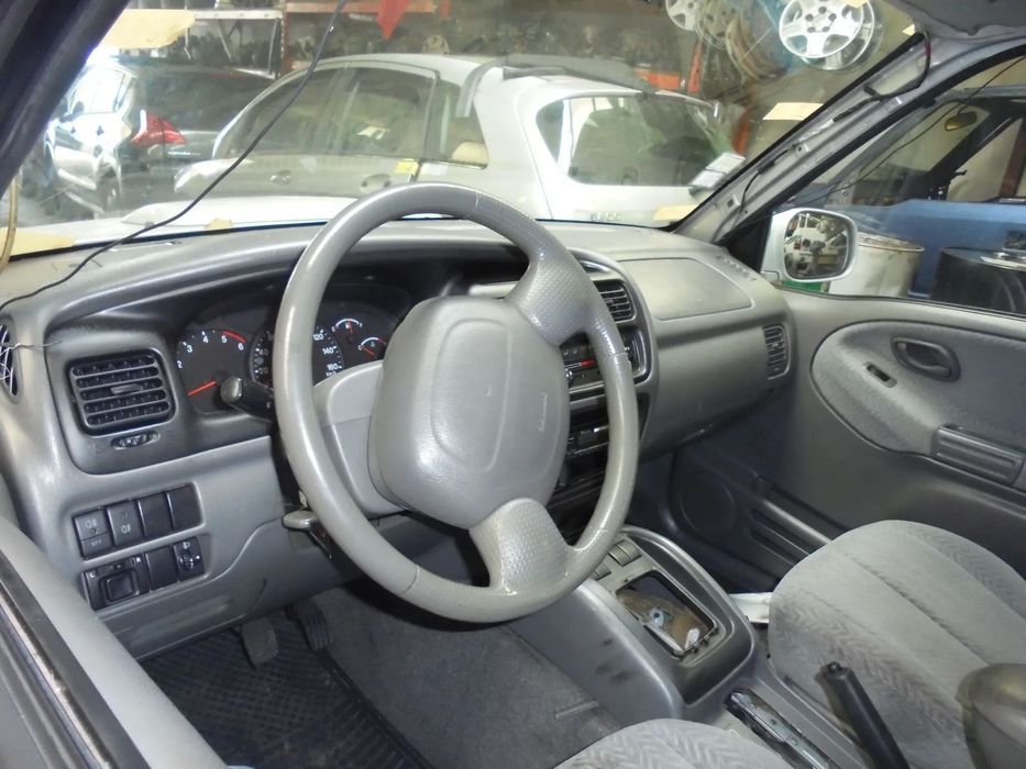 SUZUKI VITRA PARA PEÇAS