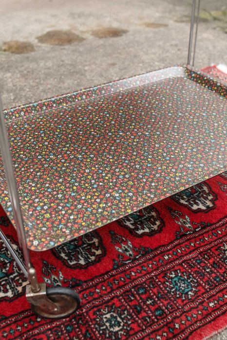 chromowany składany barek w kwiatowy wzór lata 70.