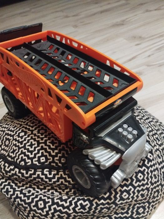 GKD37 HOTWHEELS trasporter laweta