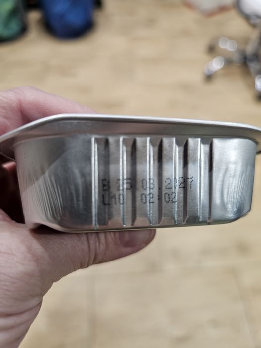 Sprzedam tacki karmy szt 1zł