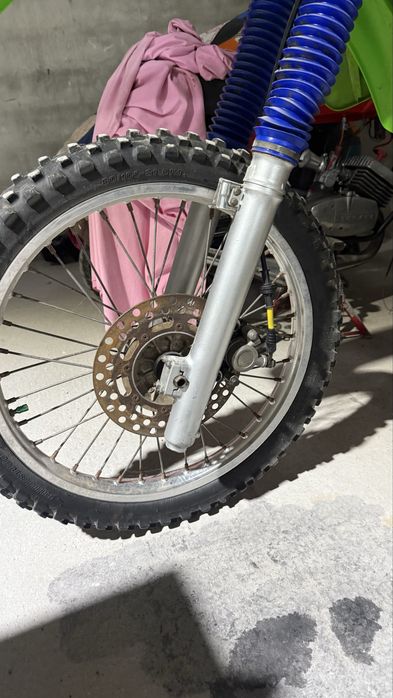 Montagem de Kawasaki 250