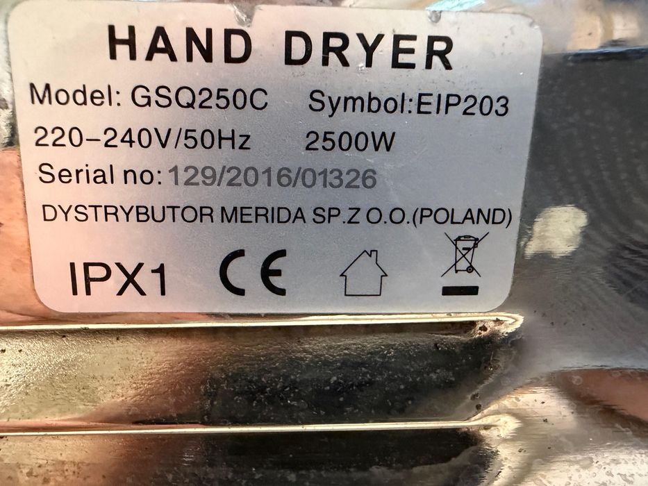 Suszarki elektryczne do rak  2500W za  szt
