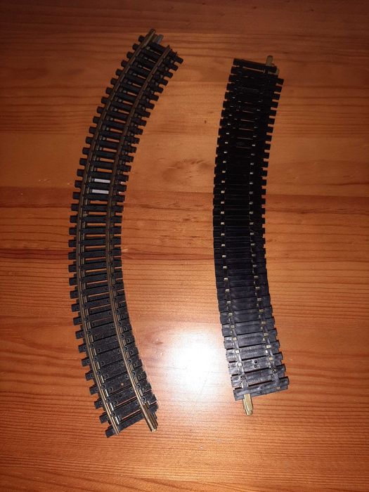 Comboios Fleischmann Linhas e Curvas