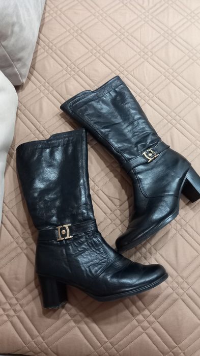 Жіночі чоботи 40р., шкіряні, зимові на натуральному  хутрі