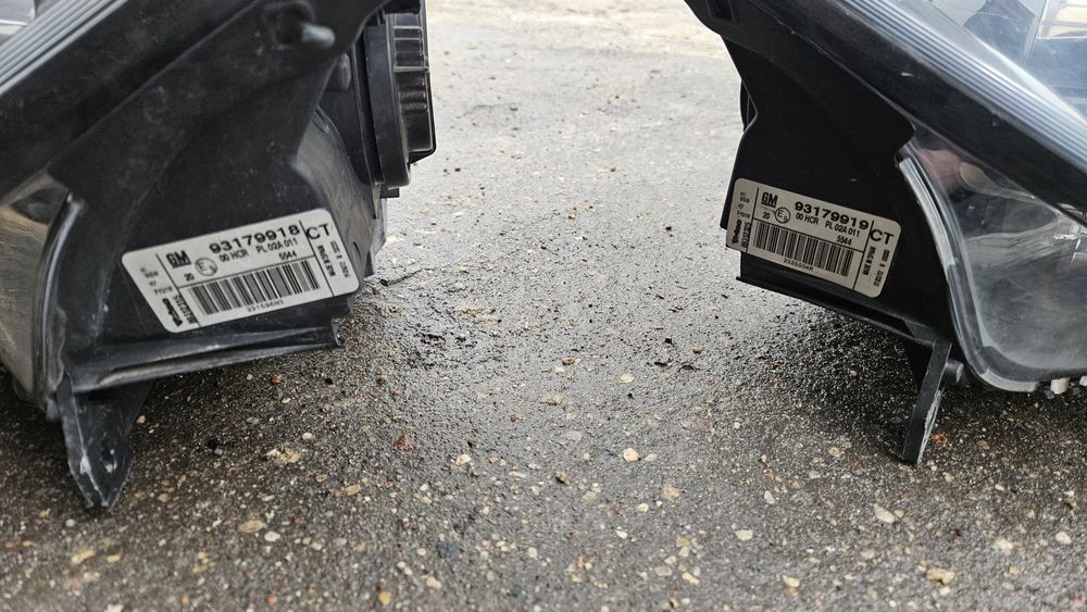 Lampa lewa prawa przód przednia h7 ciemna dymiona opel vectra c gts