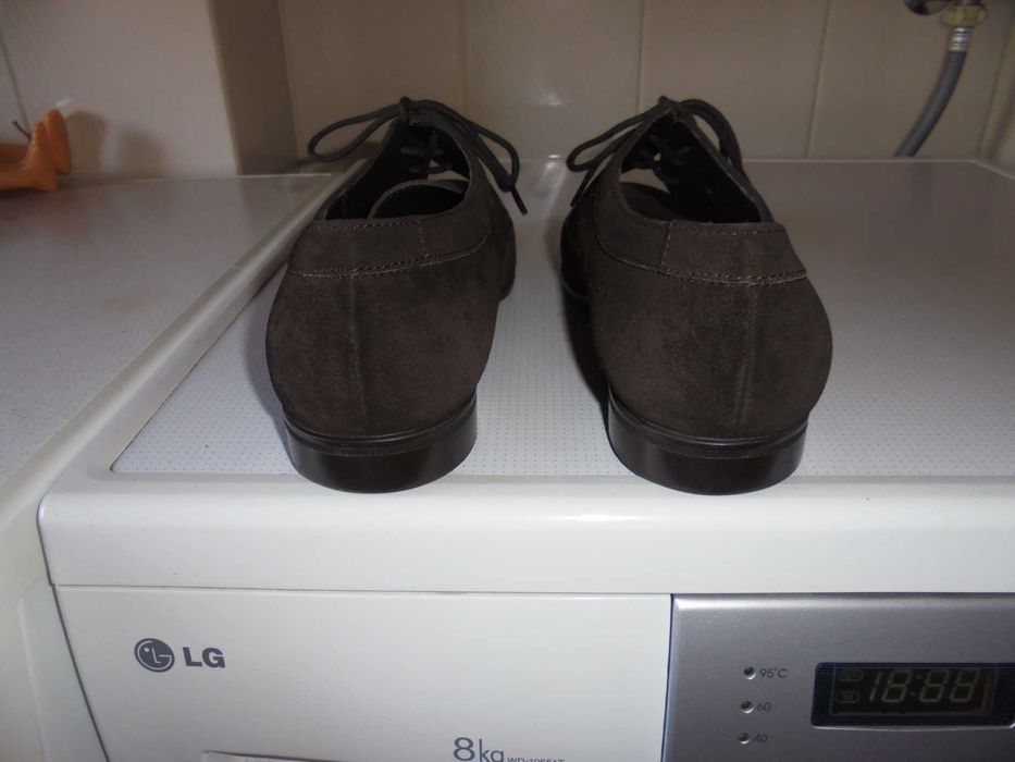 sapatos de homem da marca HOGO BOSS