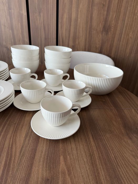 Biała zastawa stołowa