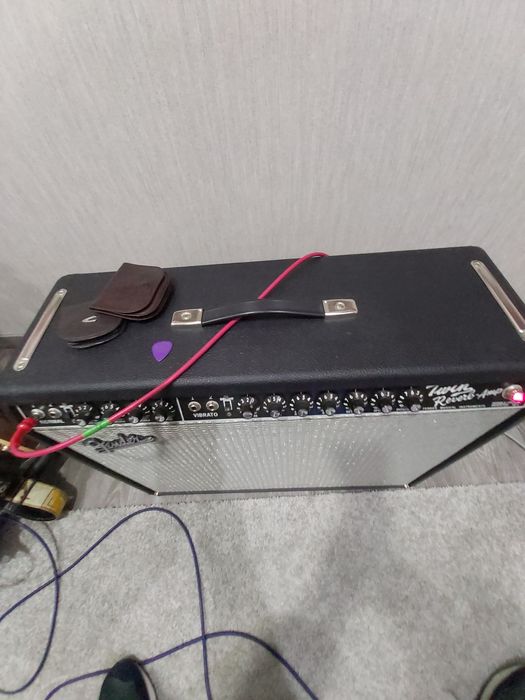 vendo fender twin reverb