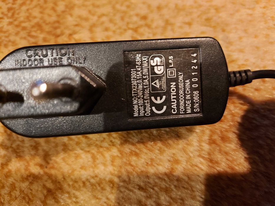 Ładowarka sieciowa - mini USB ( nawigacje itp.)