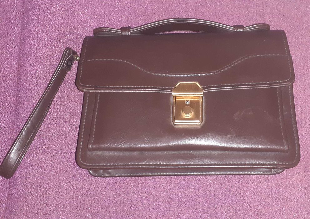 Мужская кожаная барсетка