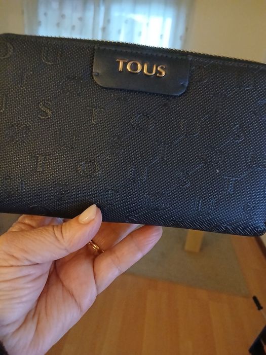 Carteira de senhora muito pratica. Original da Tous. Cartões, dinheiro