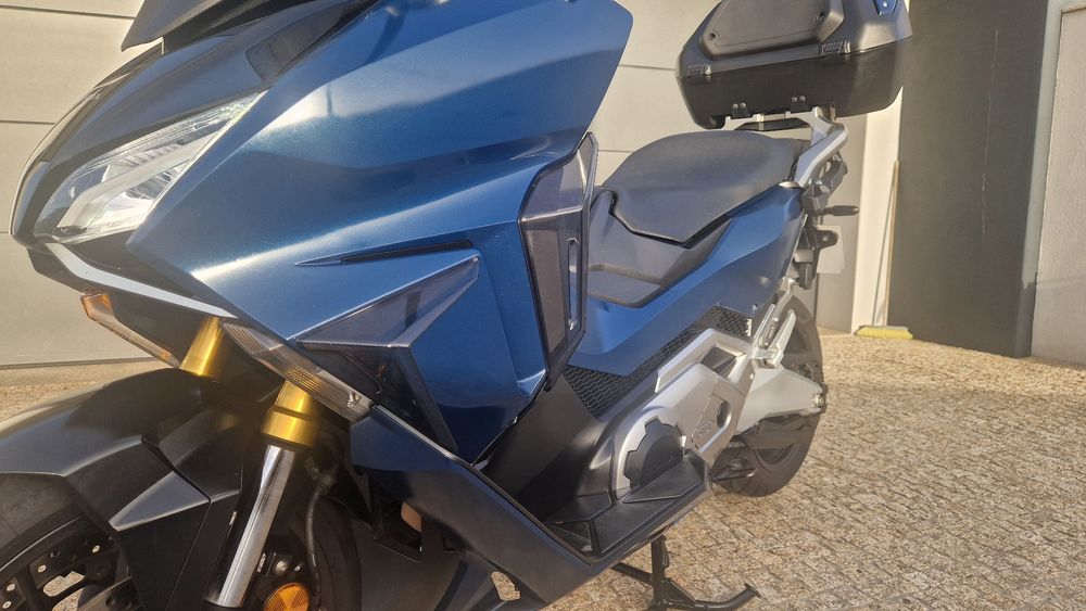 Honda Forza 750cc
