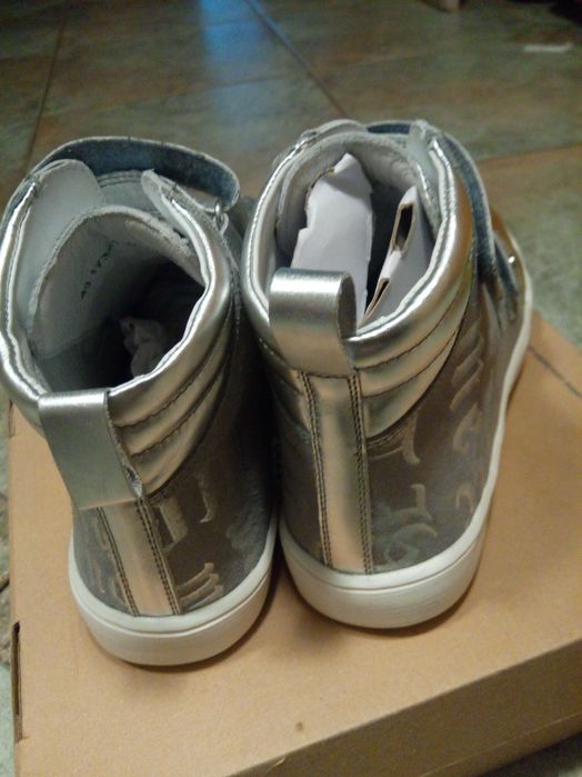 Bartek trzewiki sneakersy skórzane srebrne r. (39) 40 nowe