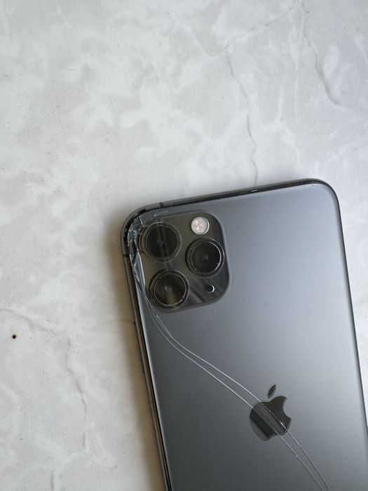 iphone 11 pro max 256 - купить телефоны и аксессуары - Цена на OLX.ua