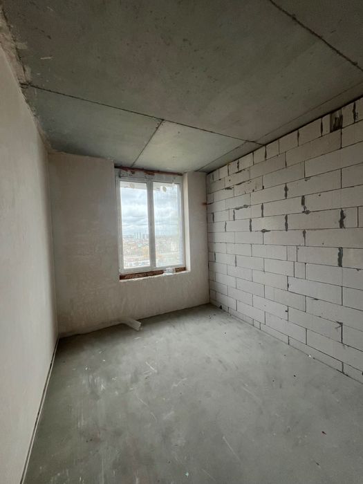 Без% Продається трикімнатна квартира в Park Plaza, Чабани, РОЗСТРОЧКА