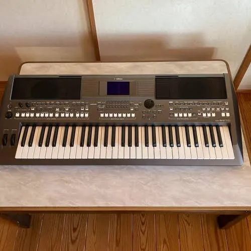 Yamaha psr s 670 venda urgente