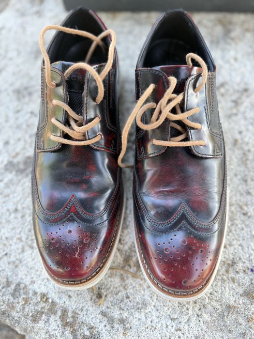 Sapatos Rockport (pele castanha avermelhada e sola branca) - novos e em caixa)
