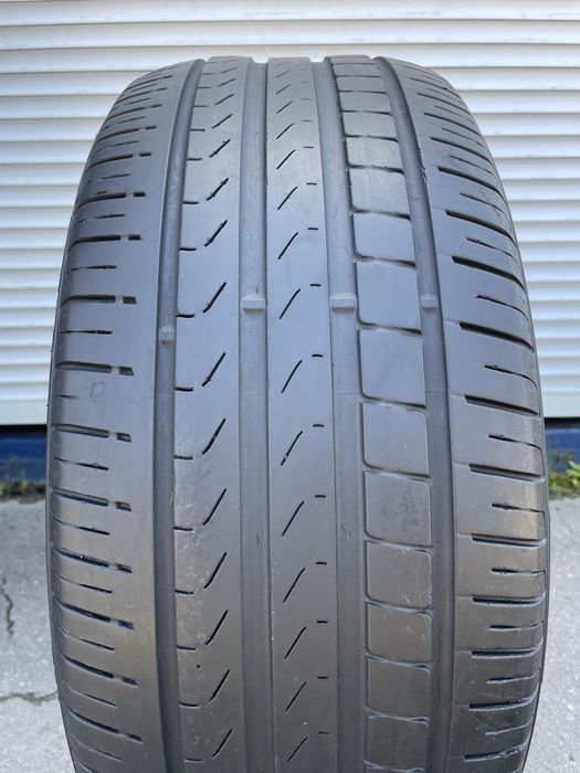 Продам пару шин Pirelli 255/40/20